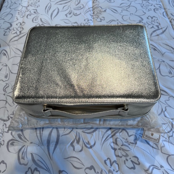 Brand NEW Lancôme Gold Large Size Train Case - Picture 3 of 5